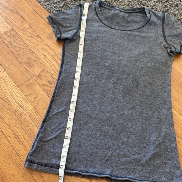 Lululemon Lively Crewneck Tee Vitasea White Black Microstripe Size Small - Picture 4 of 8